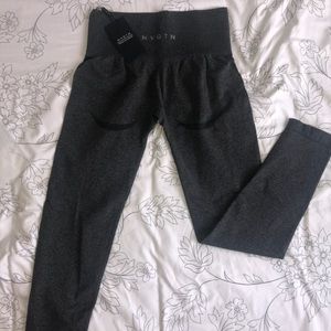 BNWT NVGTN black contour leggings